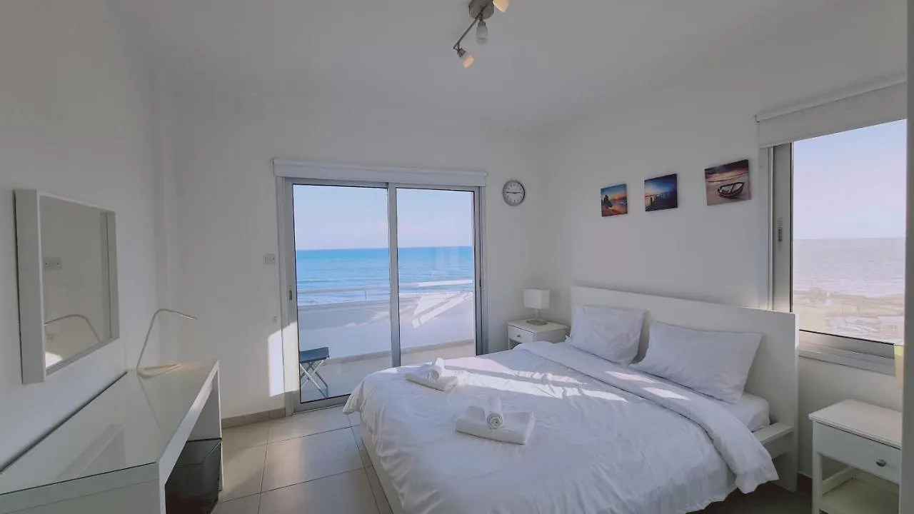 Stay Beach Wave Apartment Λάρνακα 0*,  Κύπρος
